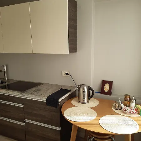 Atbrivosanas Aleja 80 Apartman